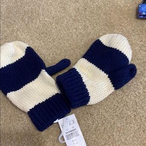 The children’s place mittens
